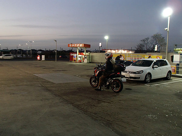 最終のガソリンスタンド